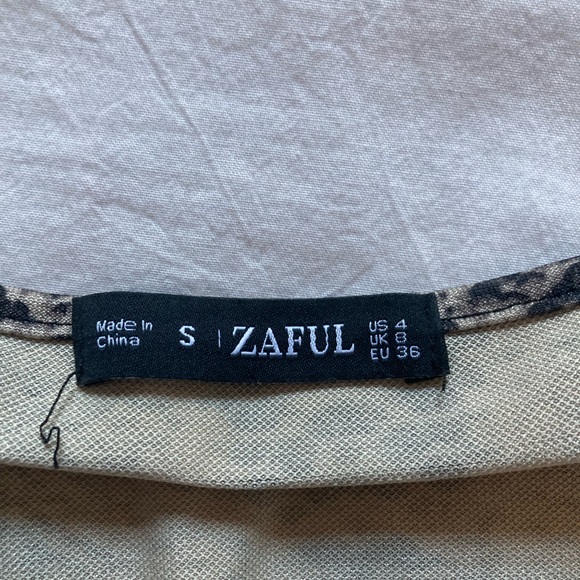 💥SOLD💥⭐️3 for 25:⚡️Zaful⚡️snakeskin crop top - Picture 3 of 3